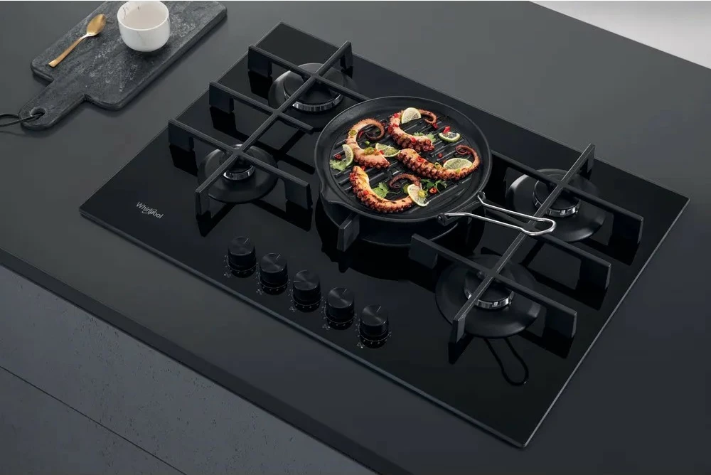 Sobë gazi me xham Whirlpool AKWL728NB, 5 zona, e zezë