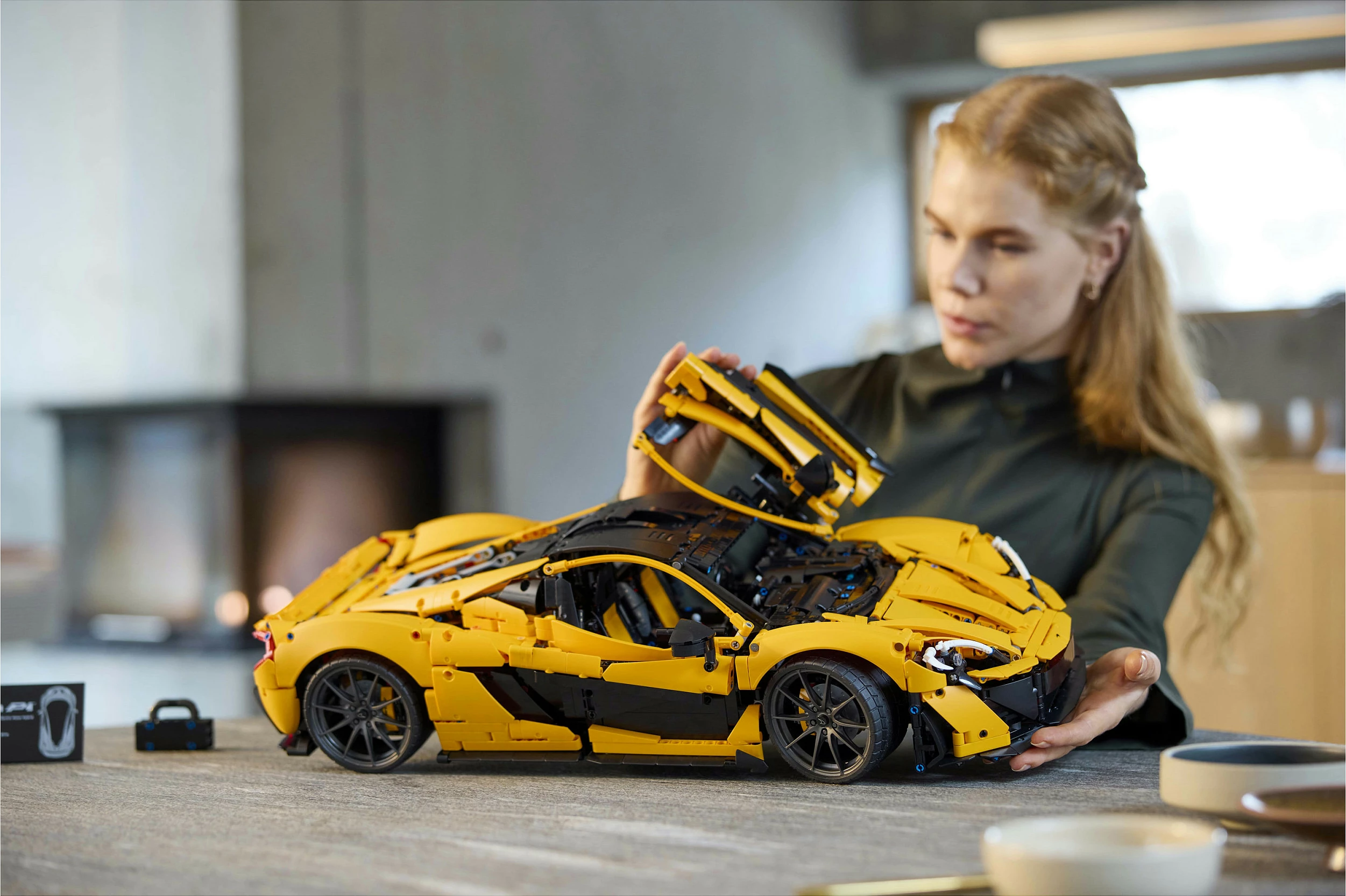 Set ndërtimi LEGO McLaren P1, 3893 pjesë, shumëngjyrësh