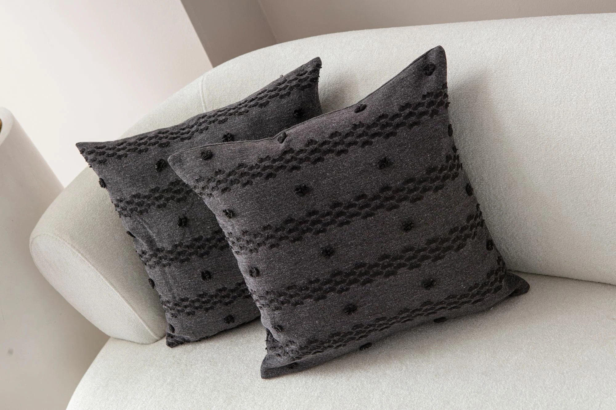 Set mbulesash për jastëk (2 copë), Evila Originals, Tuffet, e zezë v5