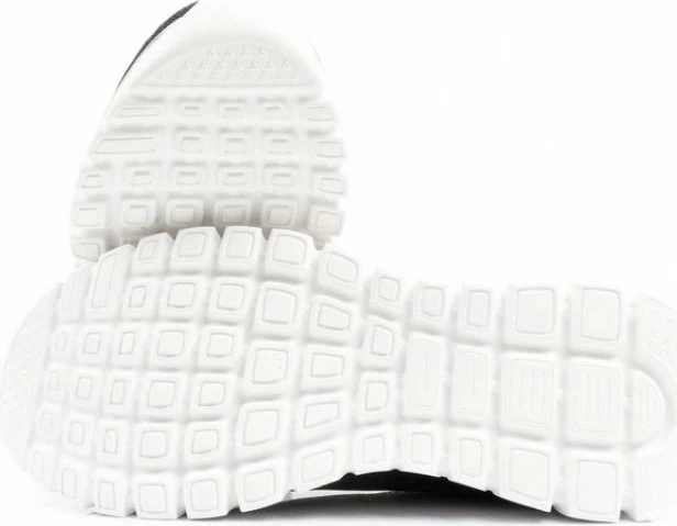 Atlete për femra Skechers, të zeza