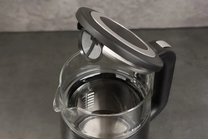 Vluese uji ELDOM C530 NEVO, 1.7 L, 2200 W, e zezë/transparente