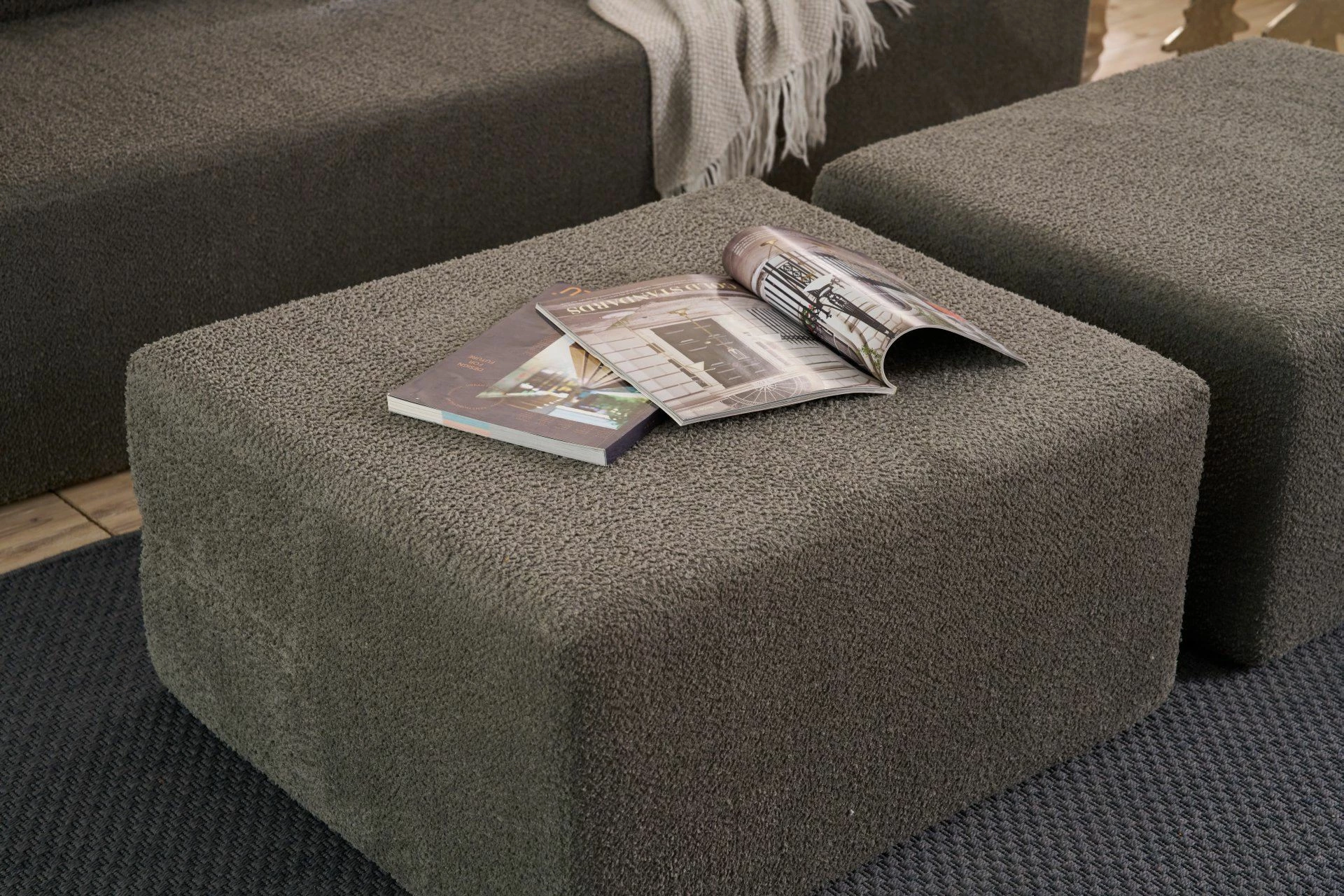 Divan-krevat dy ulëshe, ngjyrë antracit, Atelier del Sofa, me 2 pouffe