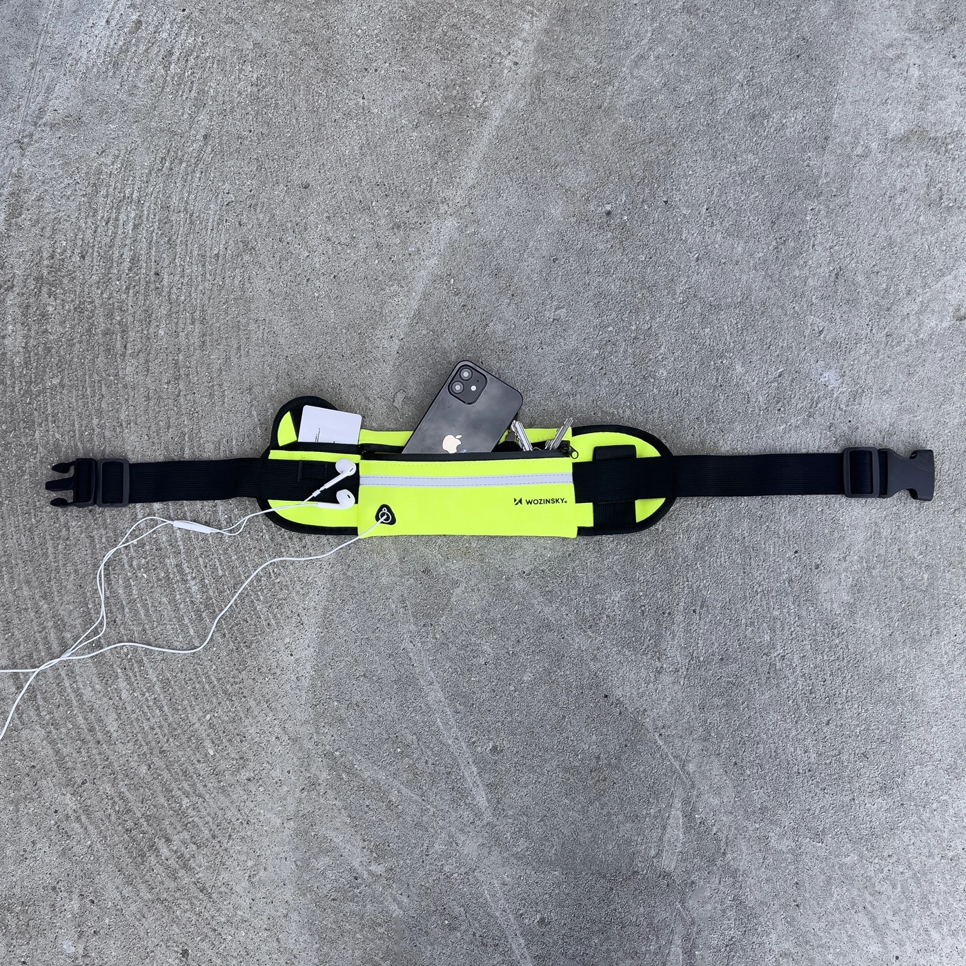 Rrip vrapimi, Wozinsky WRBBK1, neopren, i zgjërueshëm me 2 xhepa dhe mbajtës shishe, i rregullueshëm me rrip e kapëse, shirit reflektues, për telefona deri 175x90x15 mm, i zi