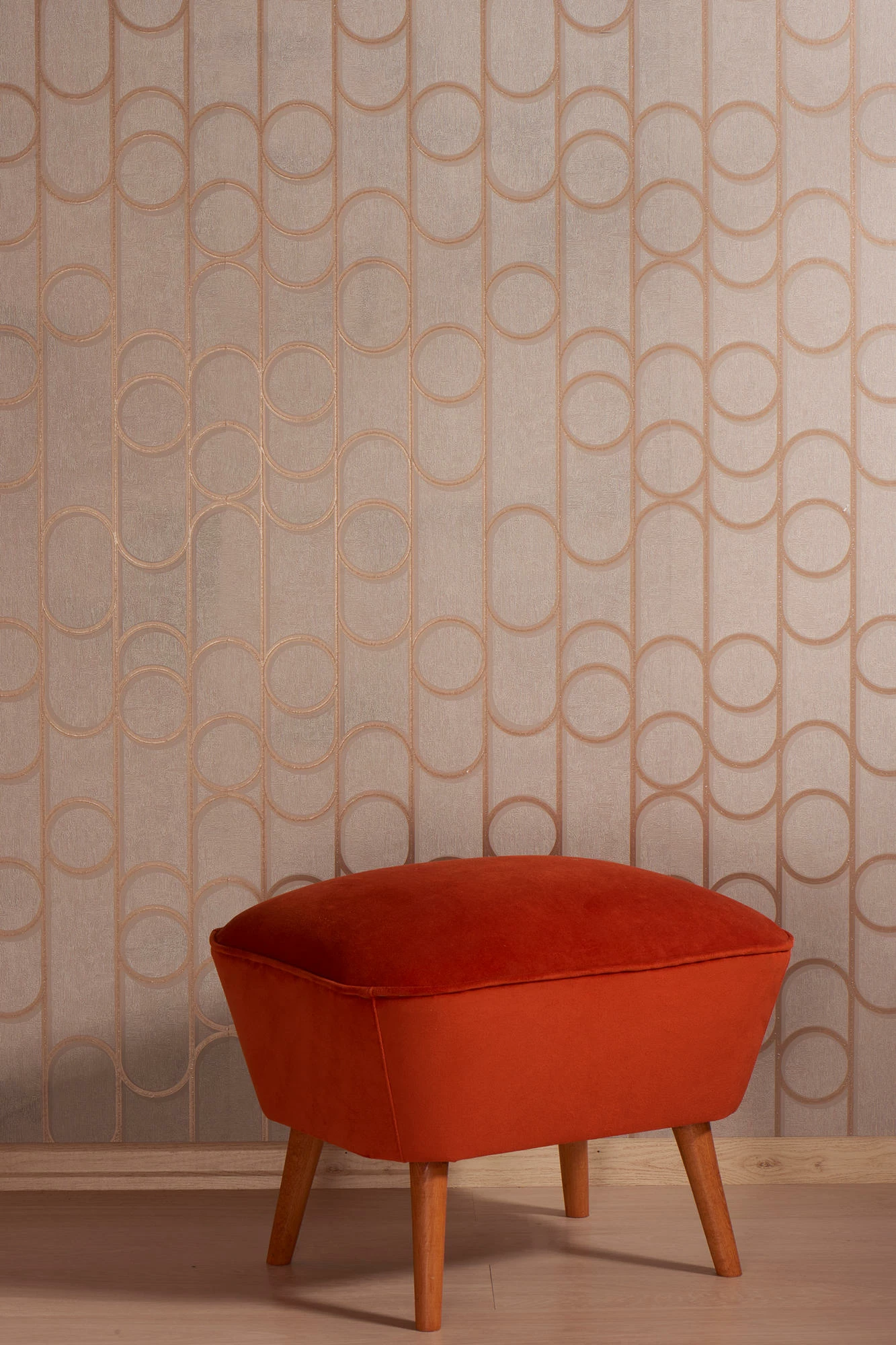Puf i kuq Tile Red, Atelier del Sofa, Lake View
