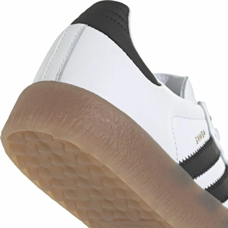 Atlete për femra adidas, të bardha