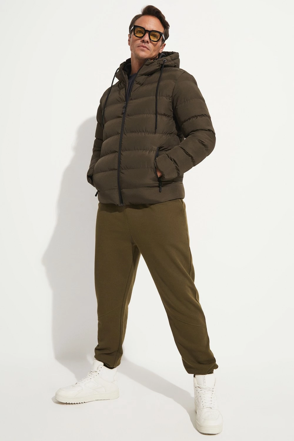 Trenerka të poshtme për meshkuj June