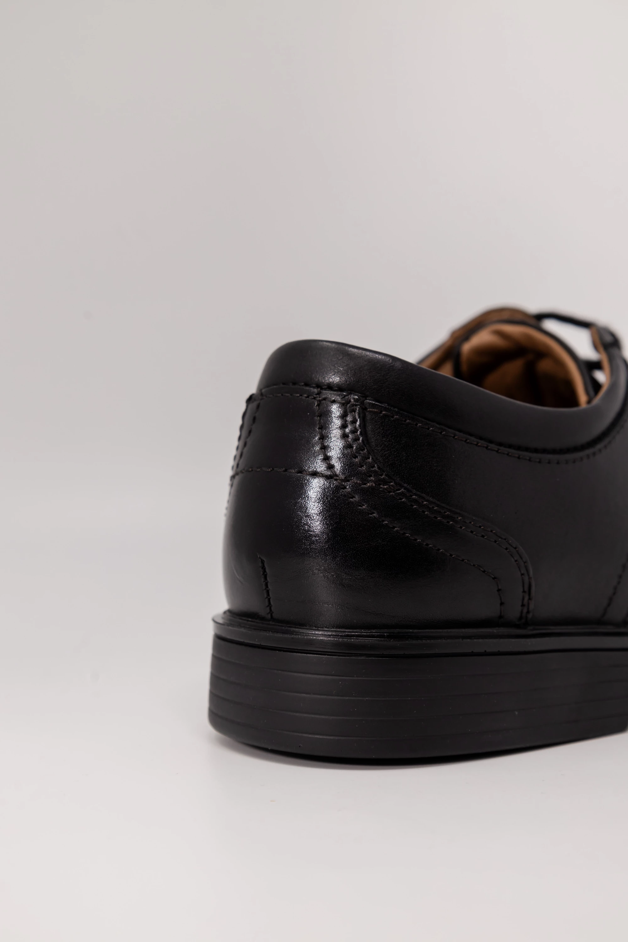 Këpucë për meshkuj Clarks Un Aldric Lace 26132677, të zeza [Madhësia: 41½]