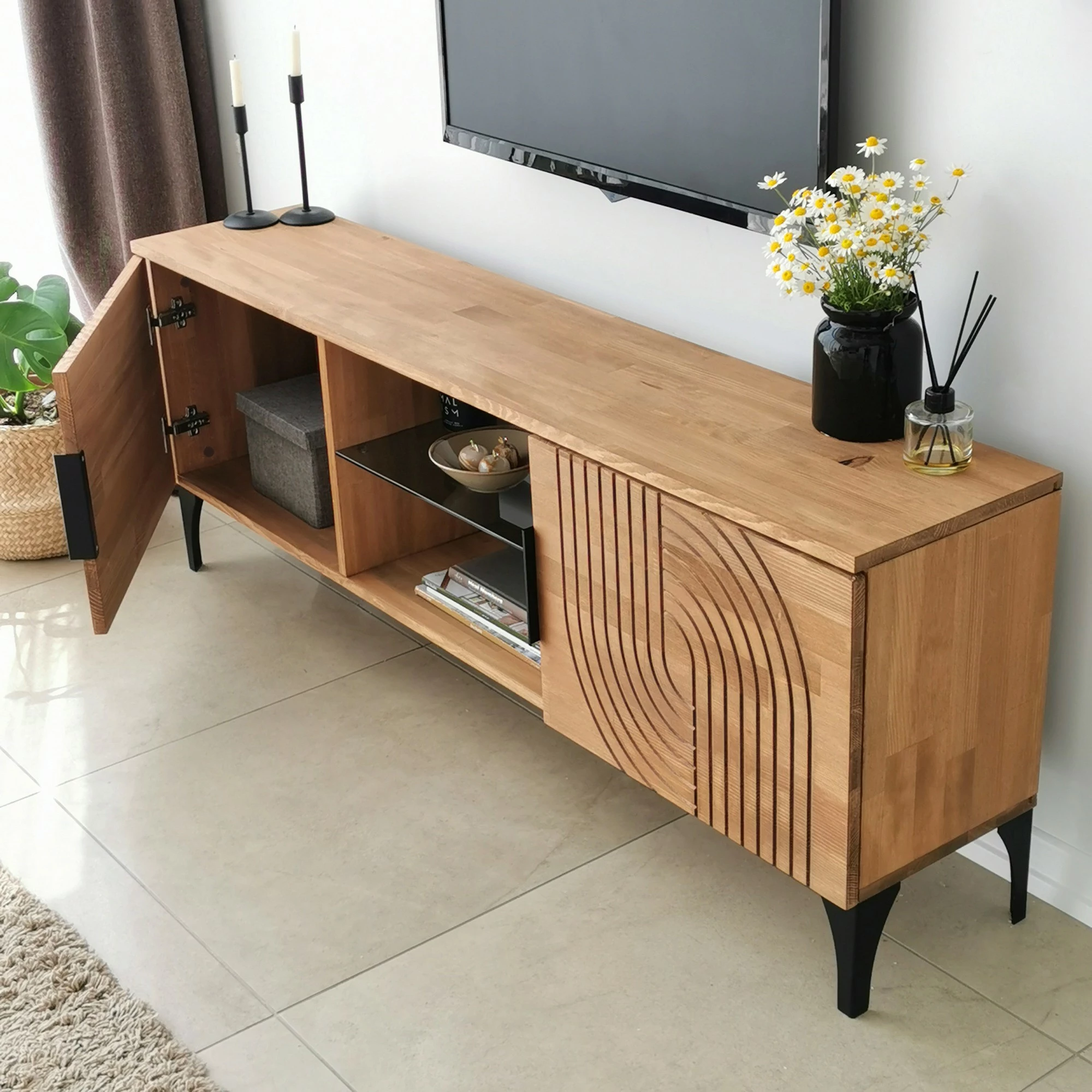 Komodë TV Hanah Home, Lidya, ngjyrë lisi