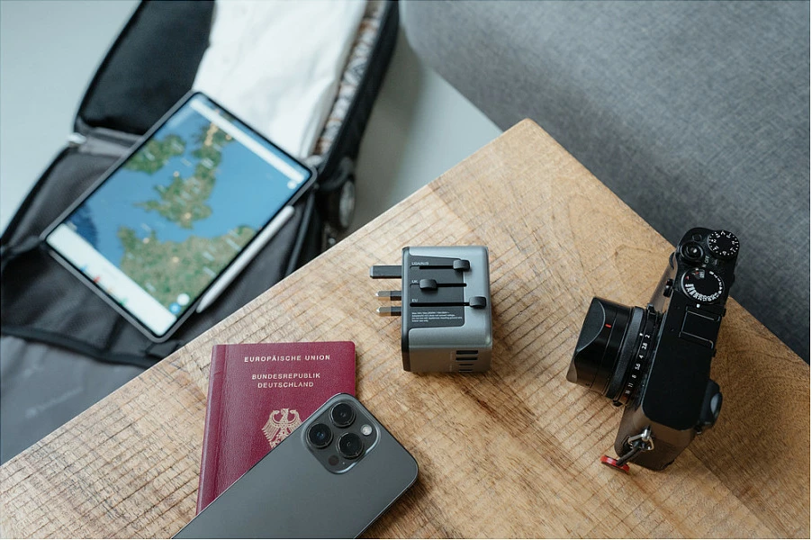 Adapter universal udhëtimi Verbatim UTA-03, 2x USB-A, 3x USB-C, 2500W, i zi