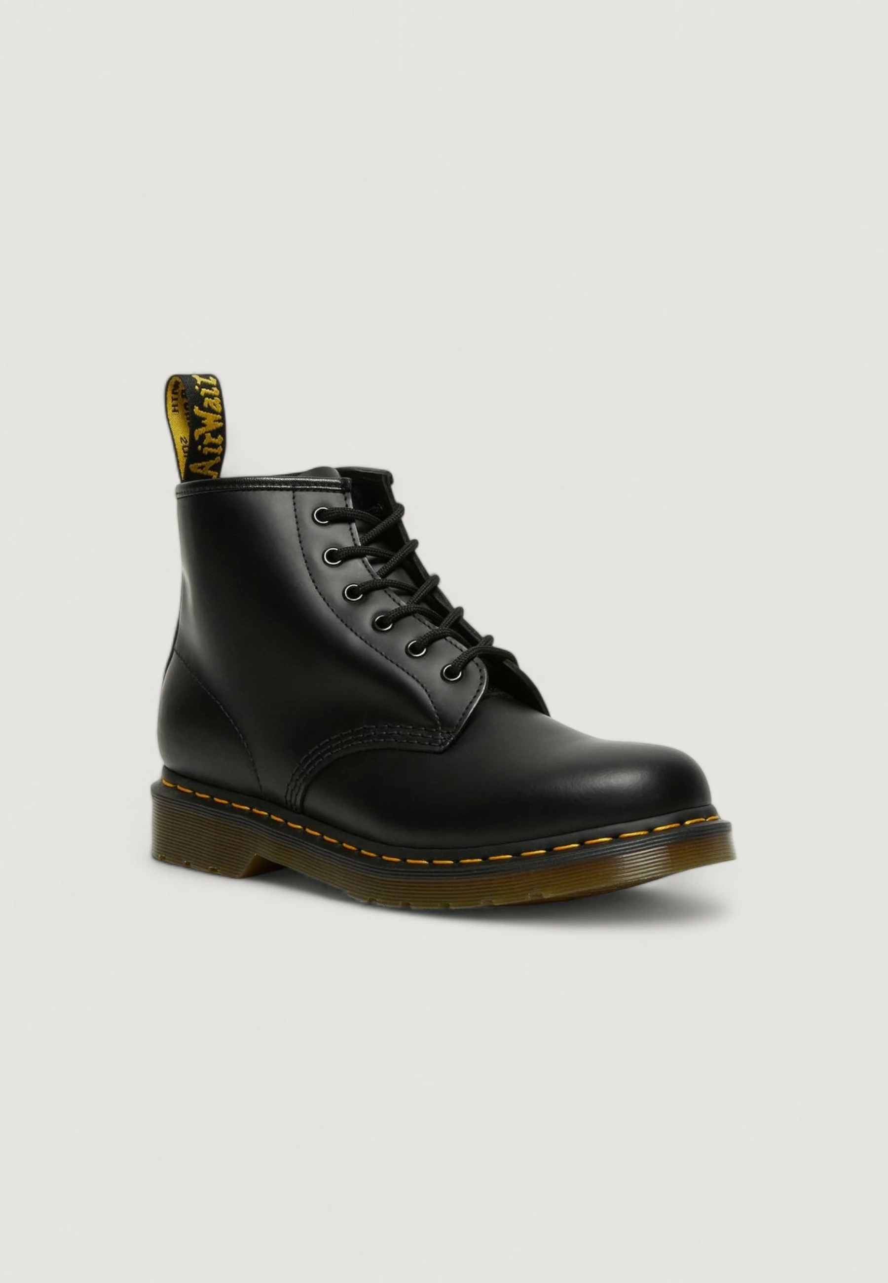Çizme të shkurta për femra Dr. Martens 101 YS Smooth 26230001, të zeza [Madhësia: 40]