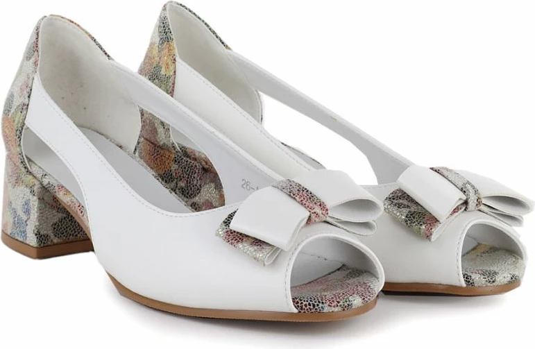 Këpucë pumps Potocki 12812, të bardha