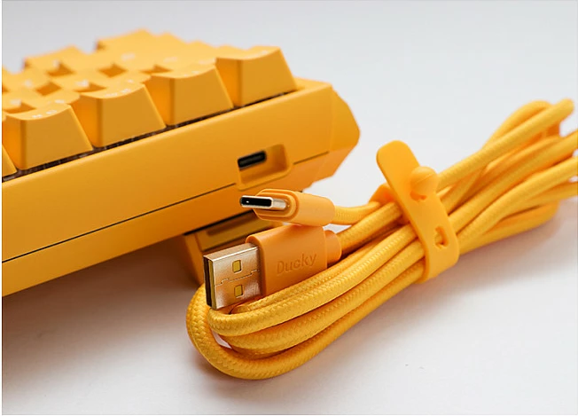 Tastierë gaming Ducky One 3 Yellow Mini, RGB LED, MX-Red, e verdhë