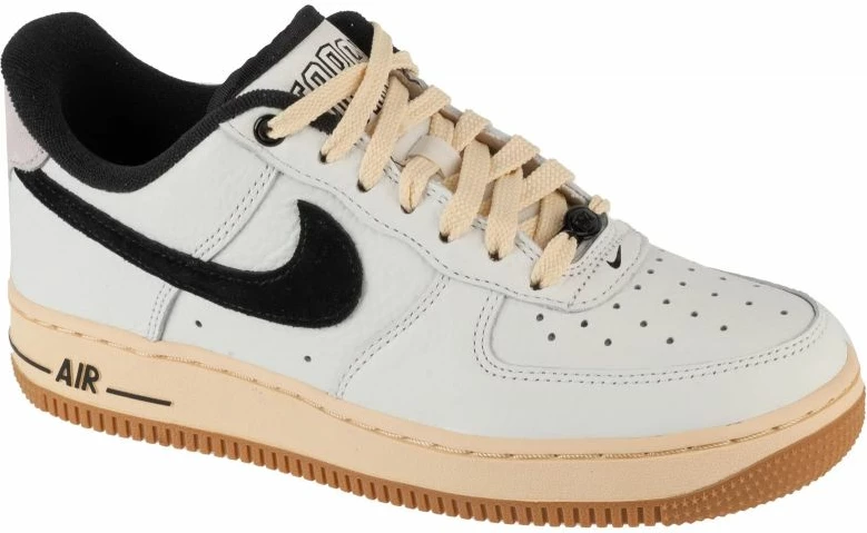 Atlete Nike për femra, të bardha