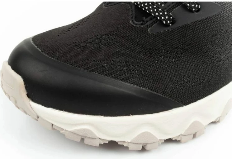 Atlete femra Tamaris, të zeza