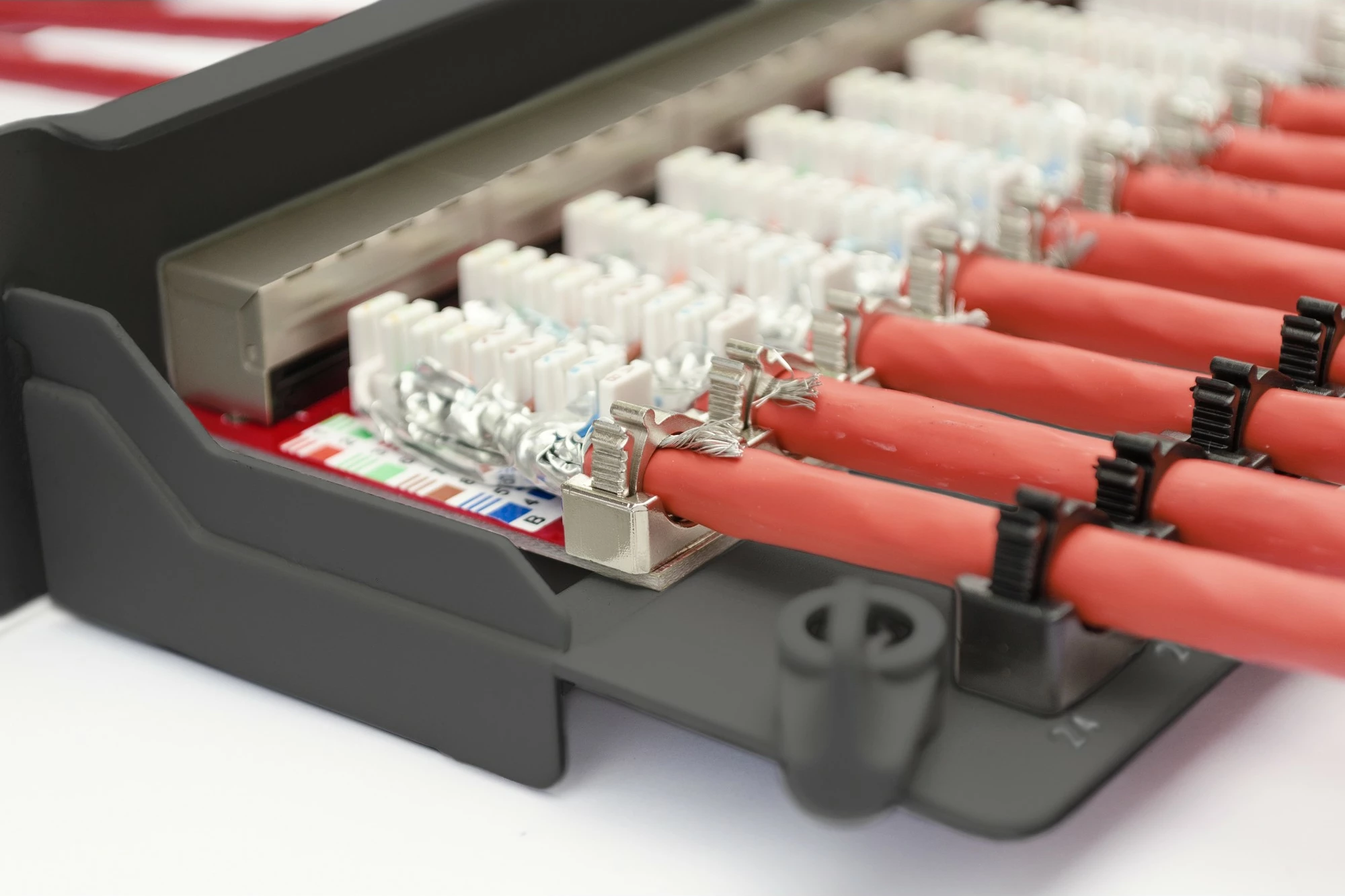 Patchpanel Digitus 24-port Cat6a, 1U, i zi