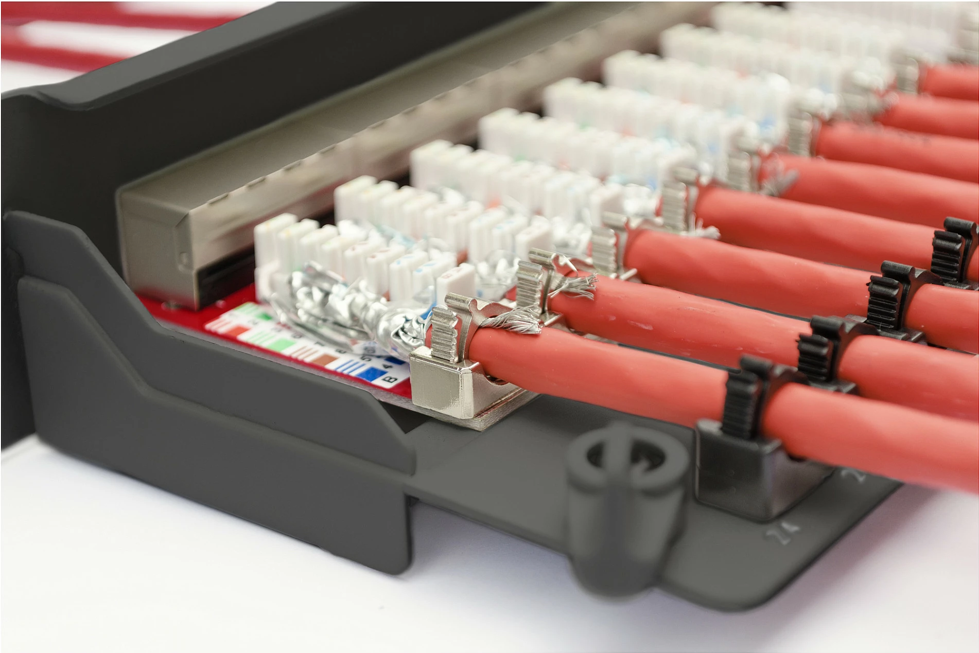 Patchpanel Digitus 24-port Cat6a, 1U, i zi
