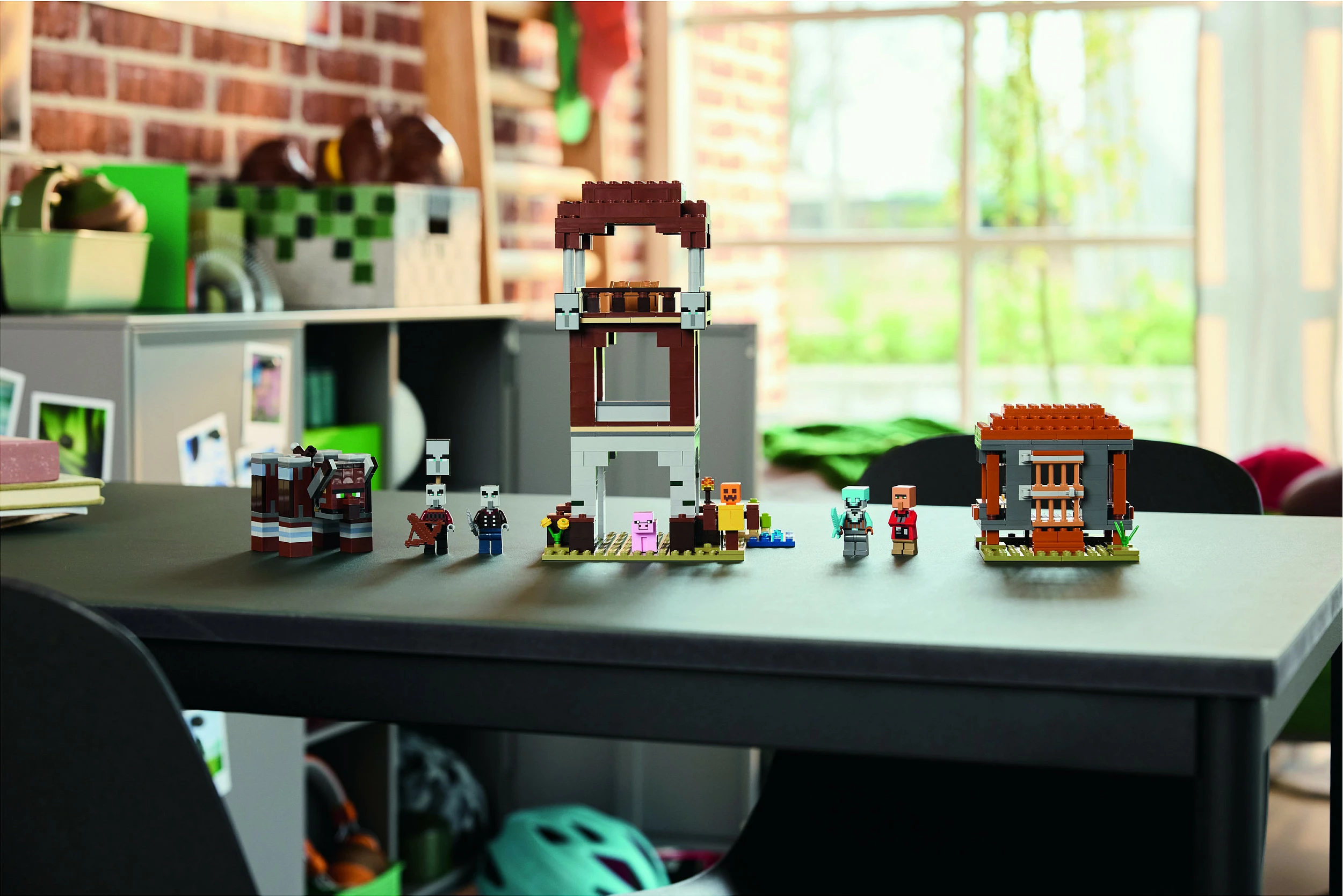 Set ndërtimi LEGO Minecraft The Pillager Outpost and Ravager 21278, 665 copë, shumëngjyrësh