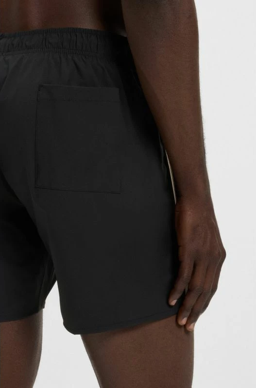 Shorce noti Boss për meshkuj, të zeza