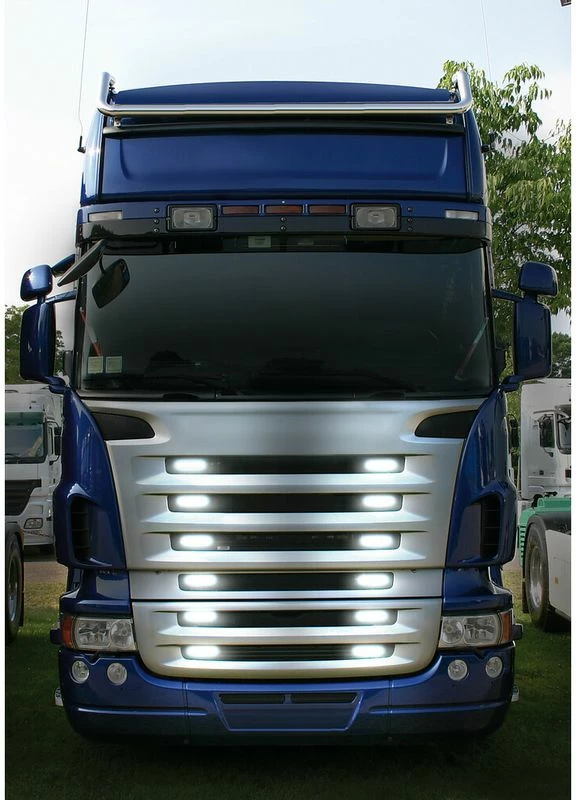 Lampa Led E Bardhe Kamioni 24v