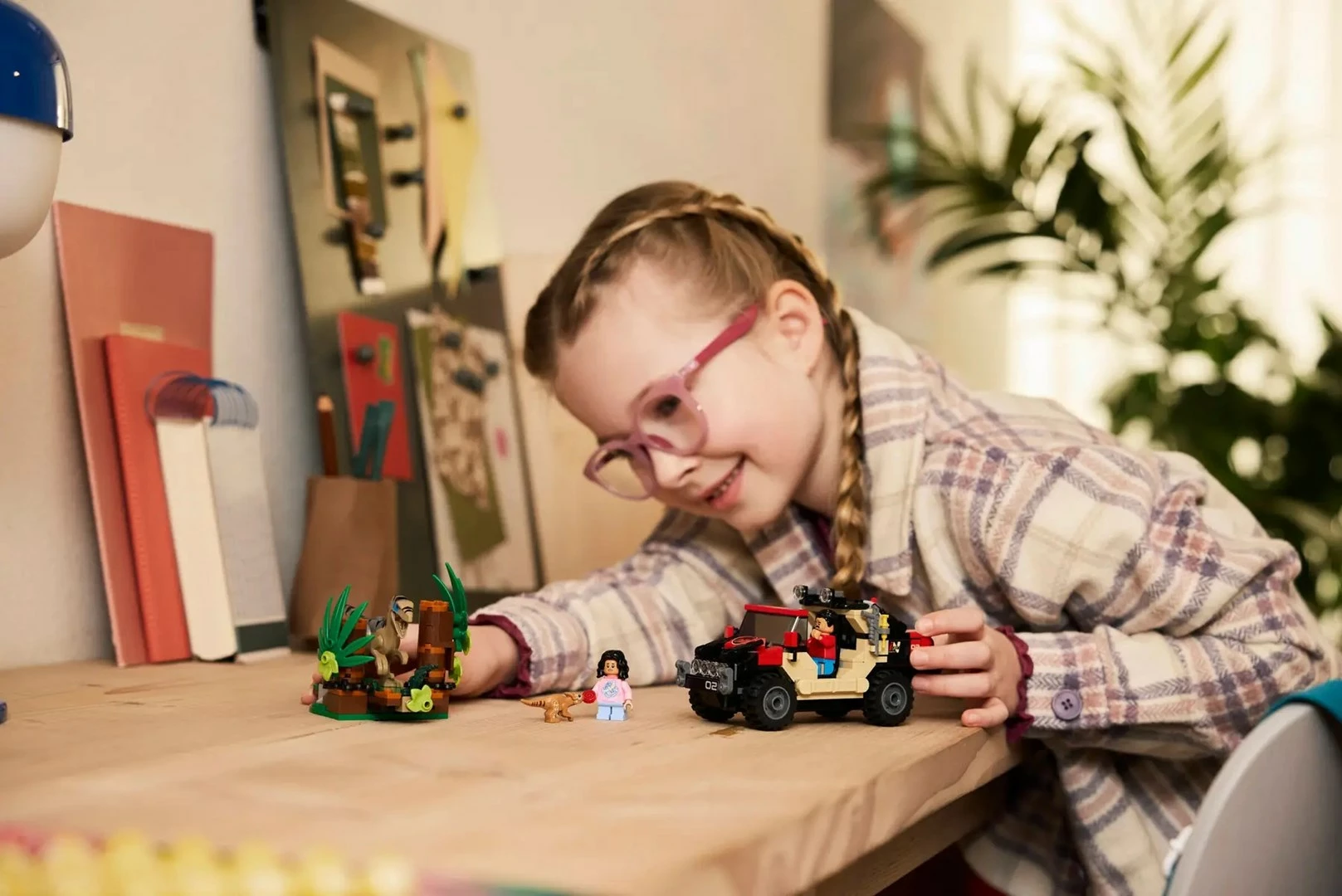 Set LEGO Jurassic World 76972 Raptor Off-Road Escape, 285 pjesë