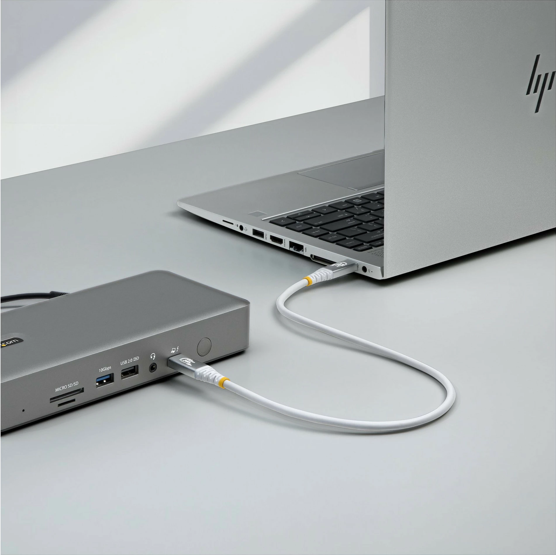 Kabllo USB4 StarTech 1m USB-C në USB-C, 80Gbps, PD 240W, DP 2.1 8K, e bardhë