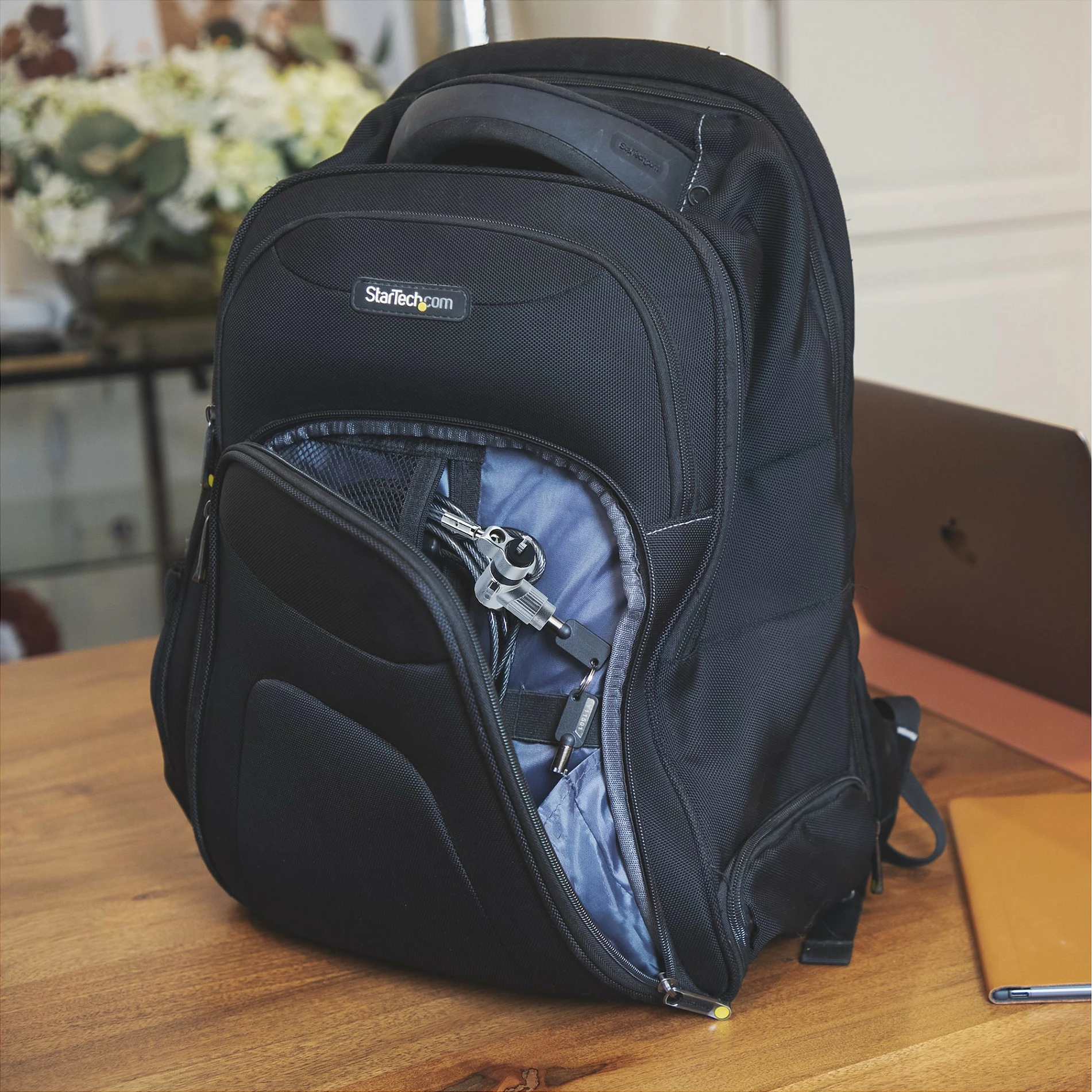 Kyç sigurie me kabllo për laptop StarTech 3-në-1 Universal, 2m, Kensington/Nano/Noble, i zi