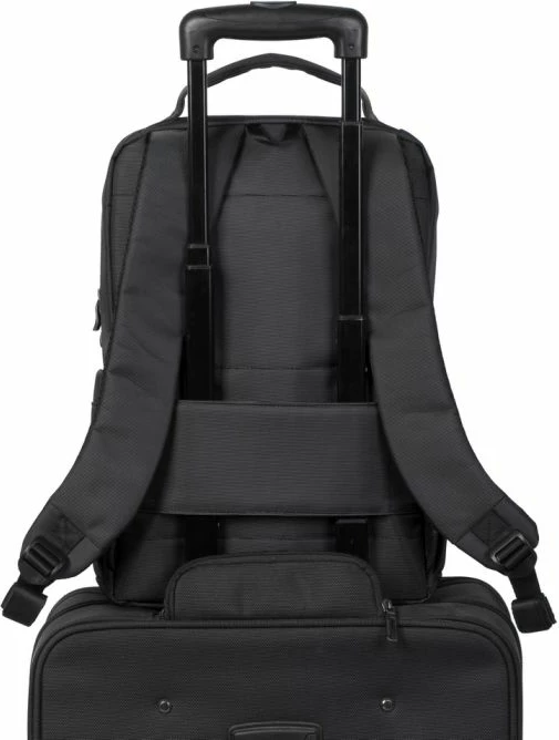 Çantë shpine për laptop RIVACASE 8262 15.6\" 15 l e zezë