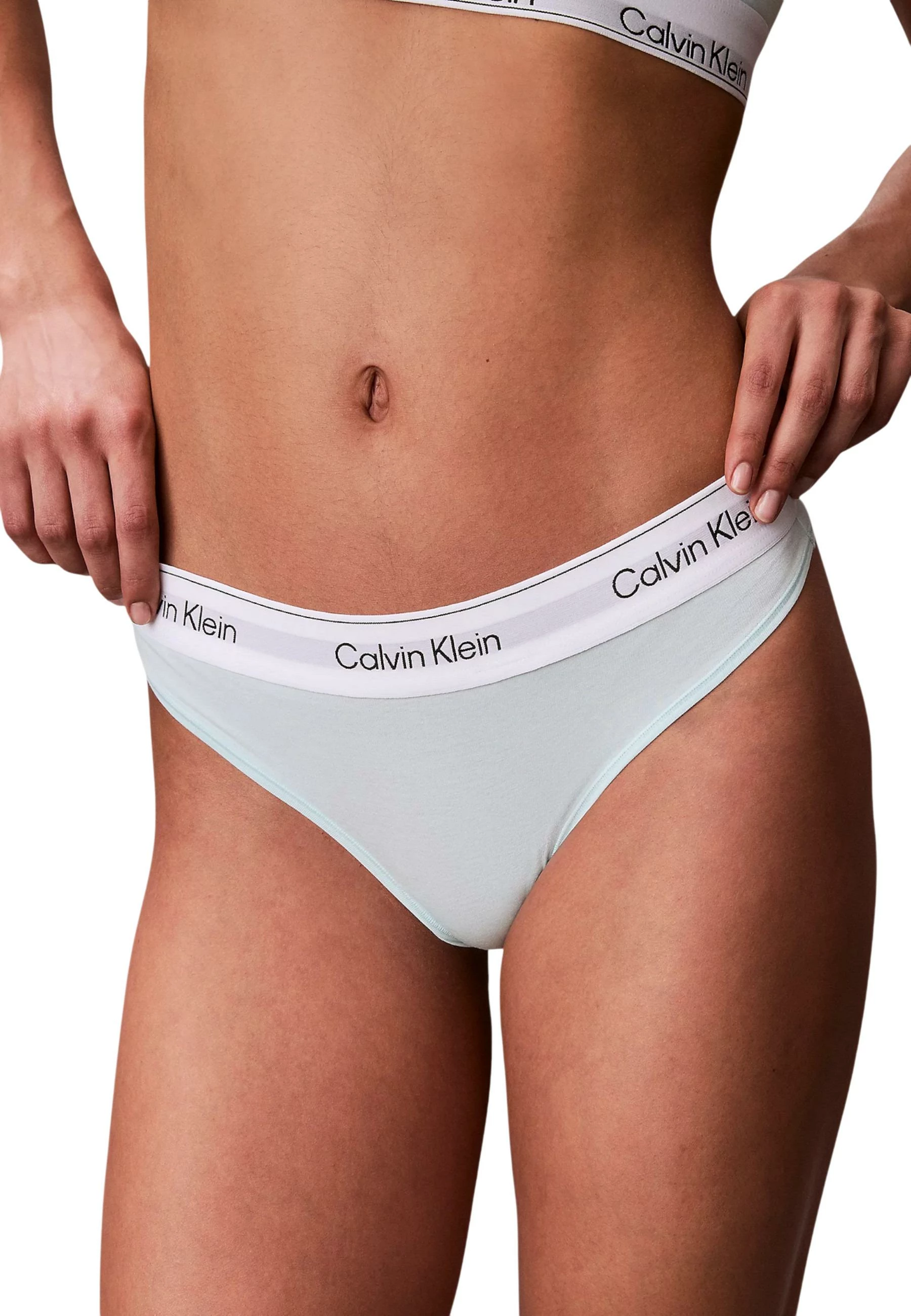 Të brendshme thong për femra Calvin Klein Underwear LV00QF8518 [Madhësia: L]