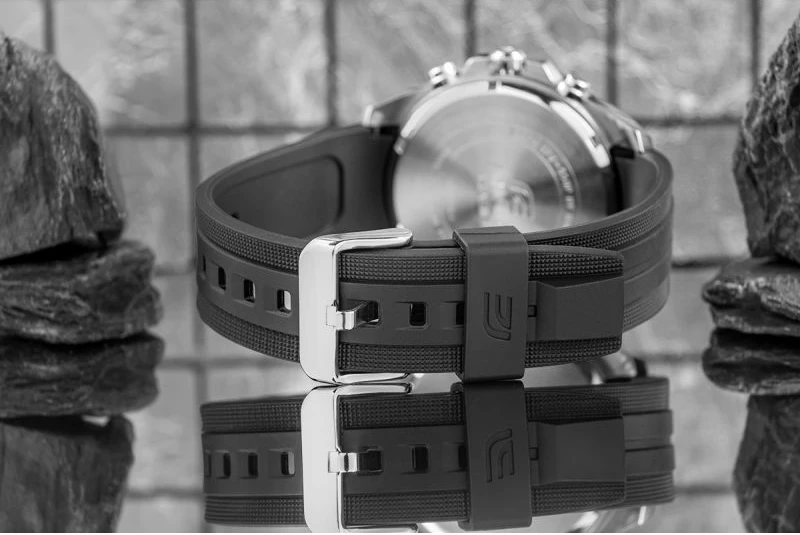 Orë dore për meshkuj CASIO, e zezë