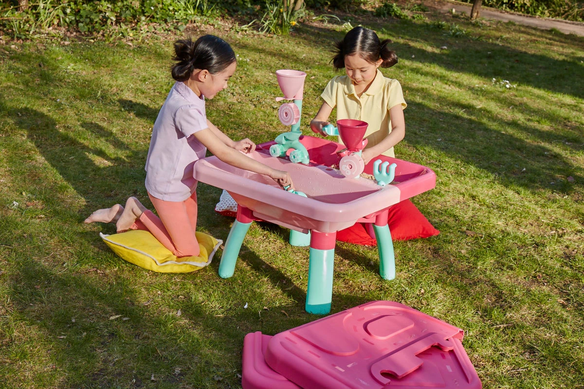 Set tavolinë me lodra për vajza Centre Pink Sand and Water Table with Lid & Accessories 