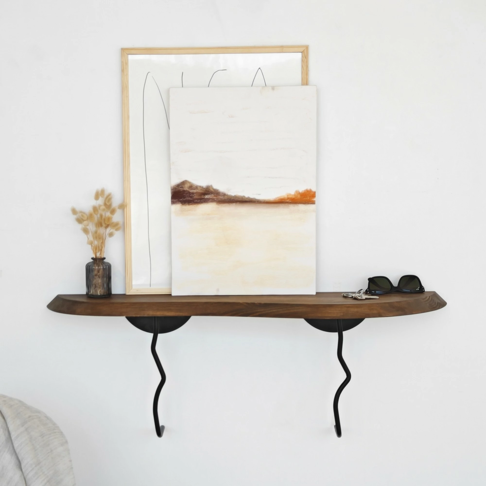 Raft muri Skye Decor, ngjyrë e zezë, arre