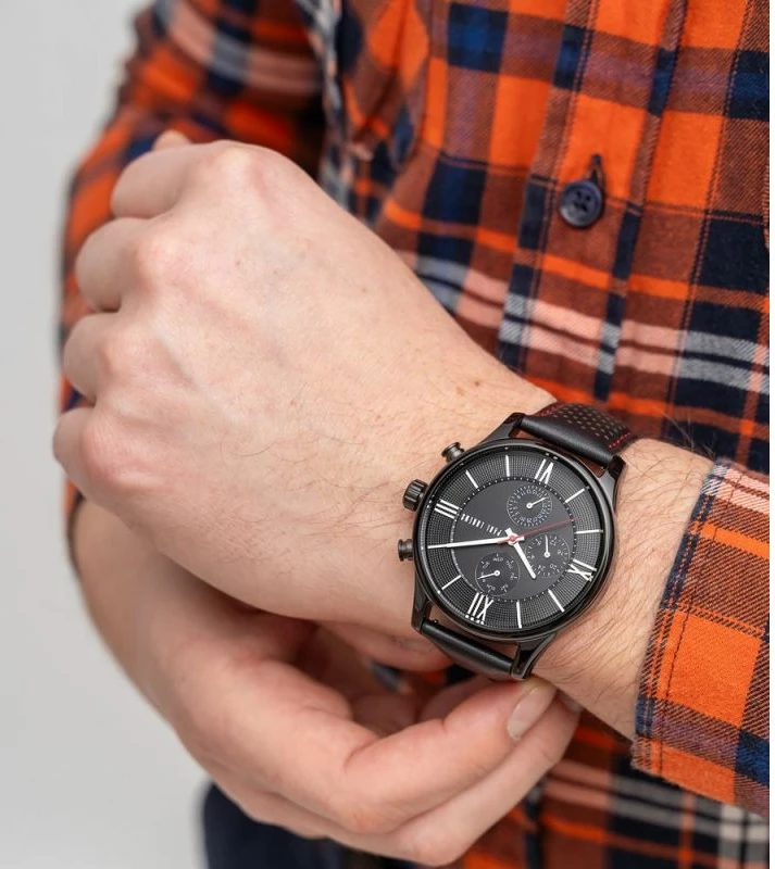 Orë dore për meshkuj Paul Lorens, e zezë