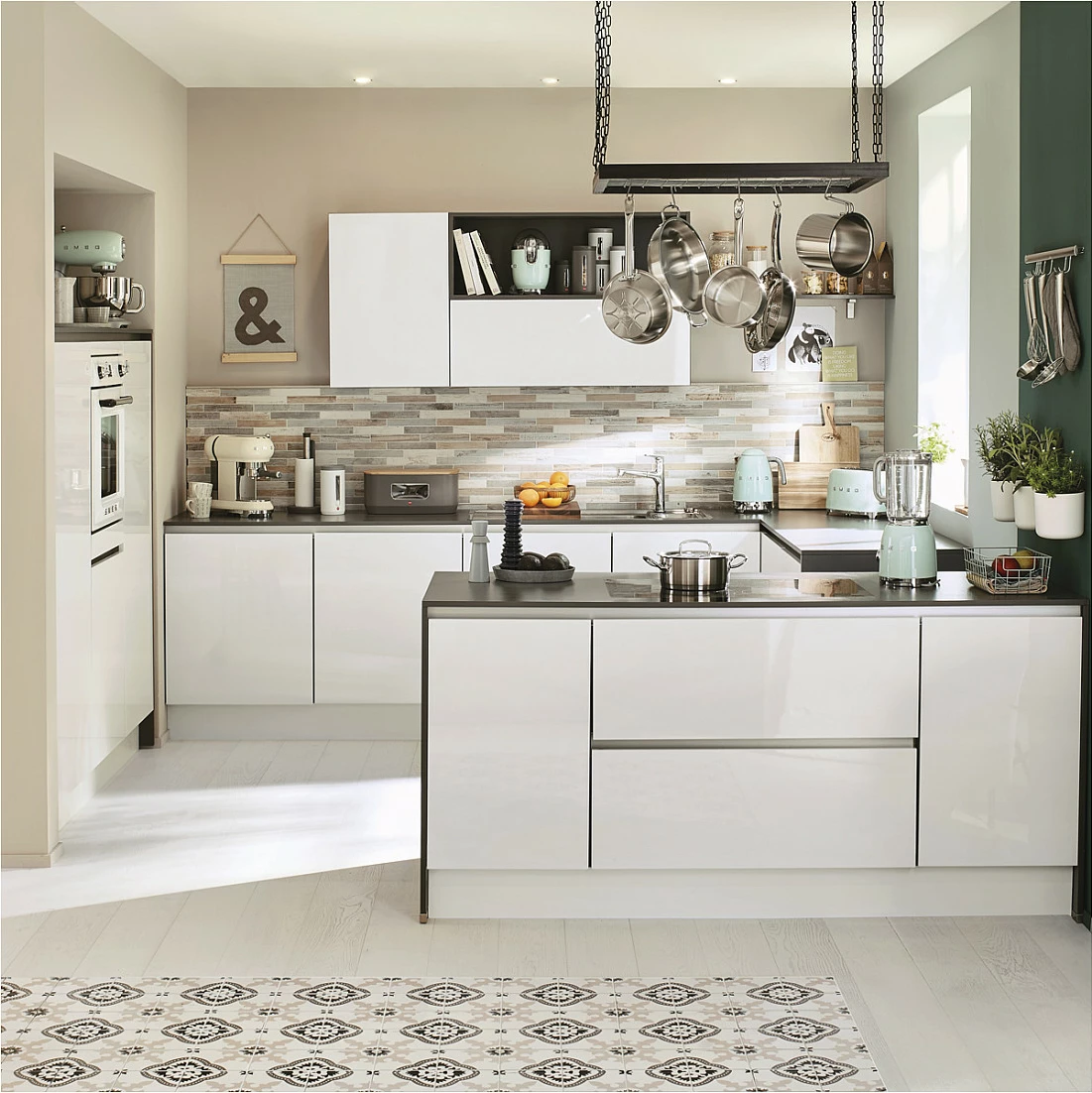 Ibrik elektrik SMEG KLF04PGEU, 1.7L, 2400W, pastel jeshil