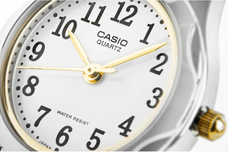 Orë dore për femra CASIO, argjendtë/ari