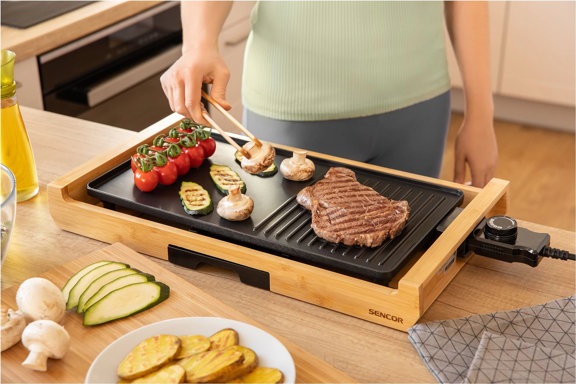 Grill elektrik Sencor SBG 206BK, 43 x 23 cm, bamboo