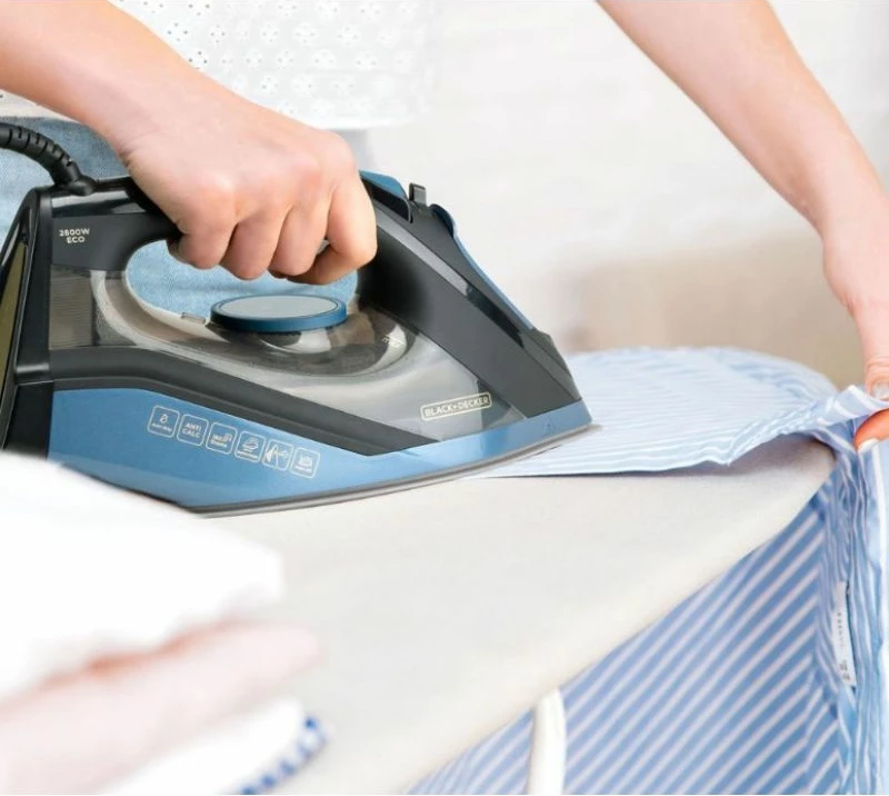 Hekur me avull WD Black+Decker BXIR2801E, i zi
