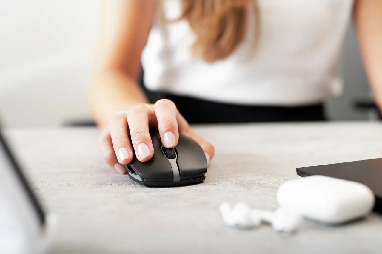 Maus Cherry GENTIX BT, Ambidextrous, Optical, Bluetooth, 2000 DPI, Black