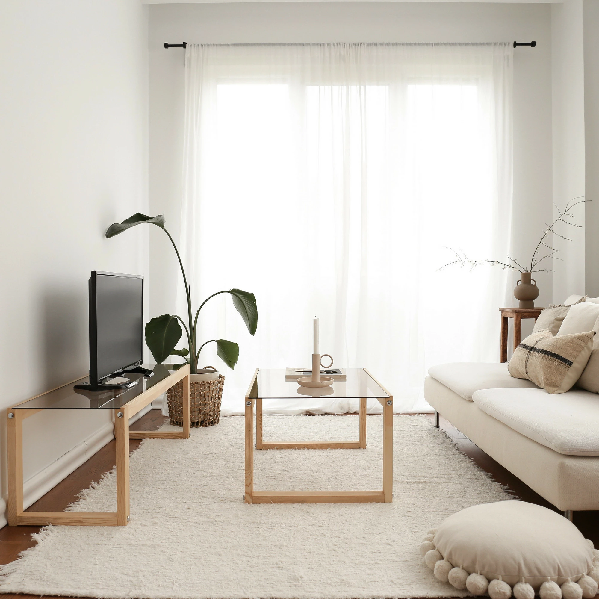 Komodë TV Hanah Home, Via, ngjyrë natyrale