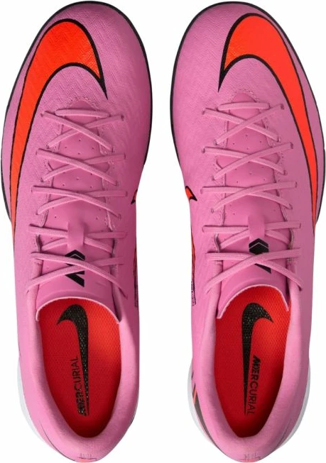 Atlete futbolli Nike për meshkuj, të kuqe [Madhësia: 44.5]