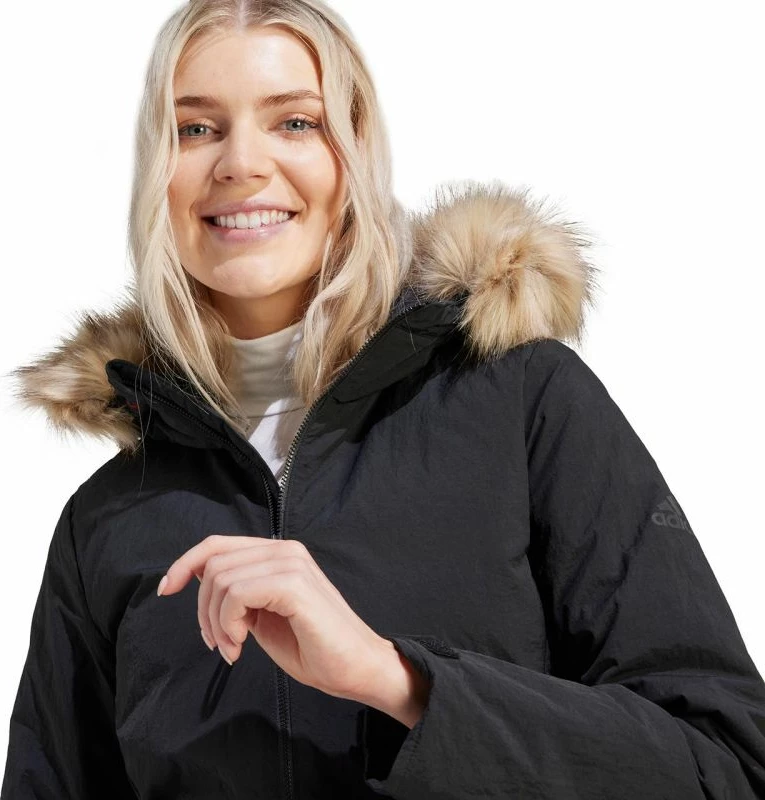 Jakne adidas për femra, të zeza