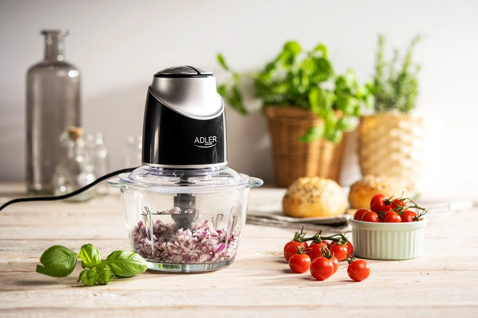 Blender me enë qelqi Adler AD 4082, i zi