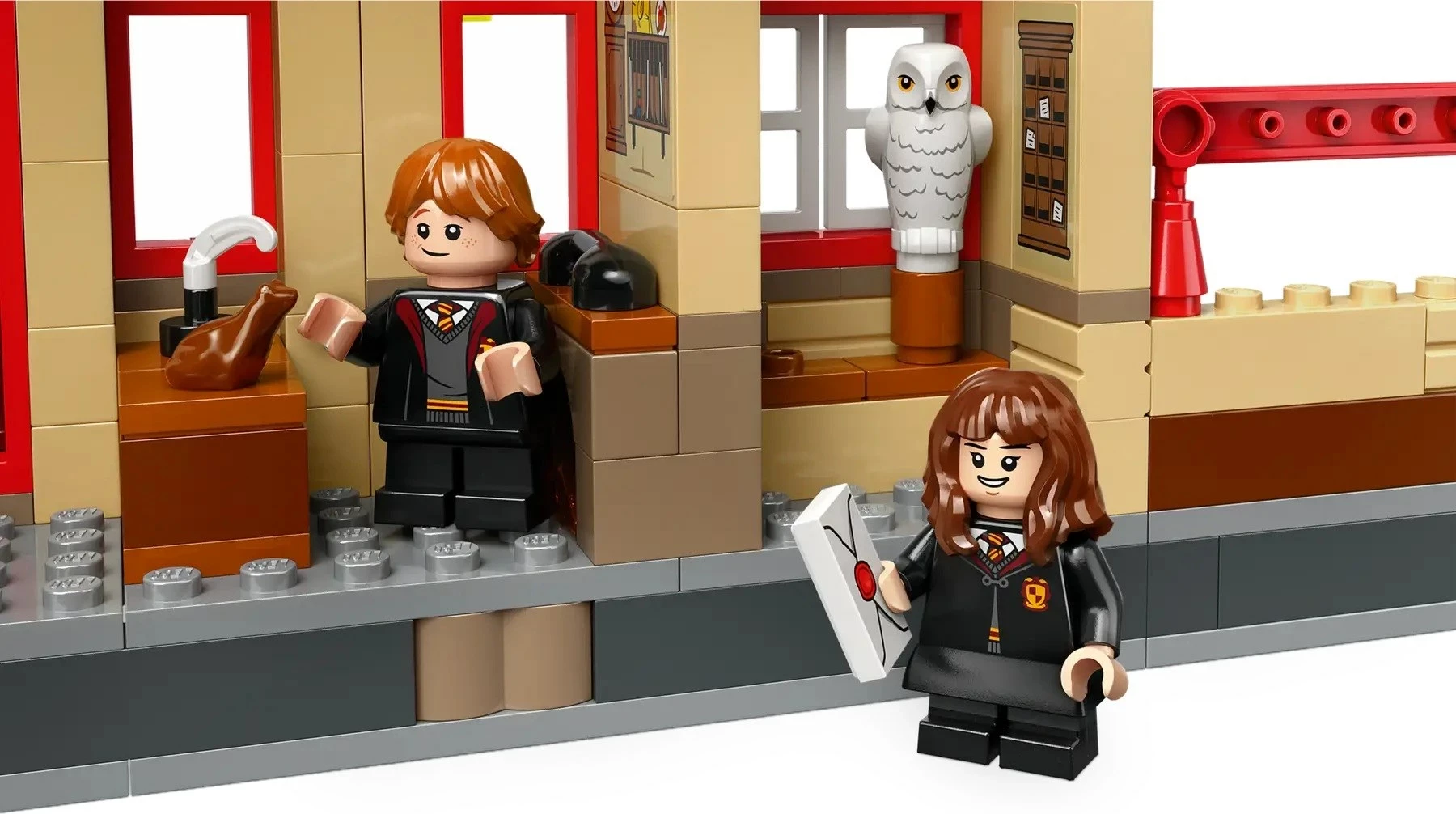 Set LEGO Harry Potter Hogwarts Express dhe Hogsmeade Station 76423, 8 minifigura