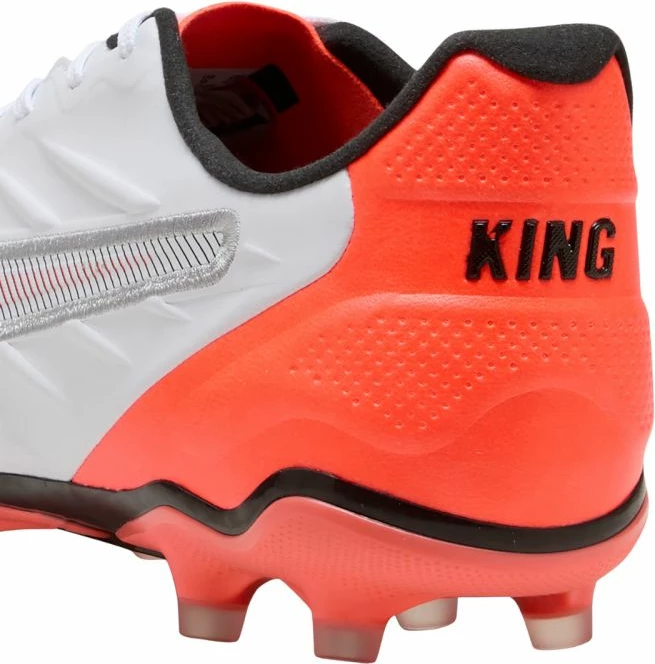 Atlete futbolli për meshkuj Puma, të bardha-portokalli