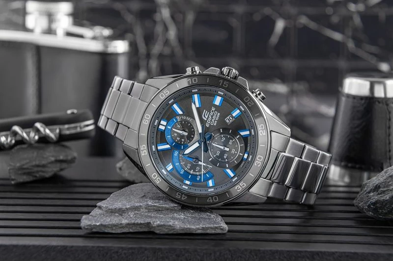 Orë dore për meshkuj Casio Edifice, titanium