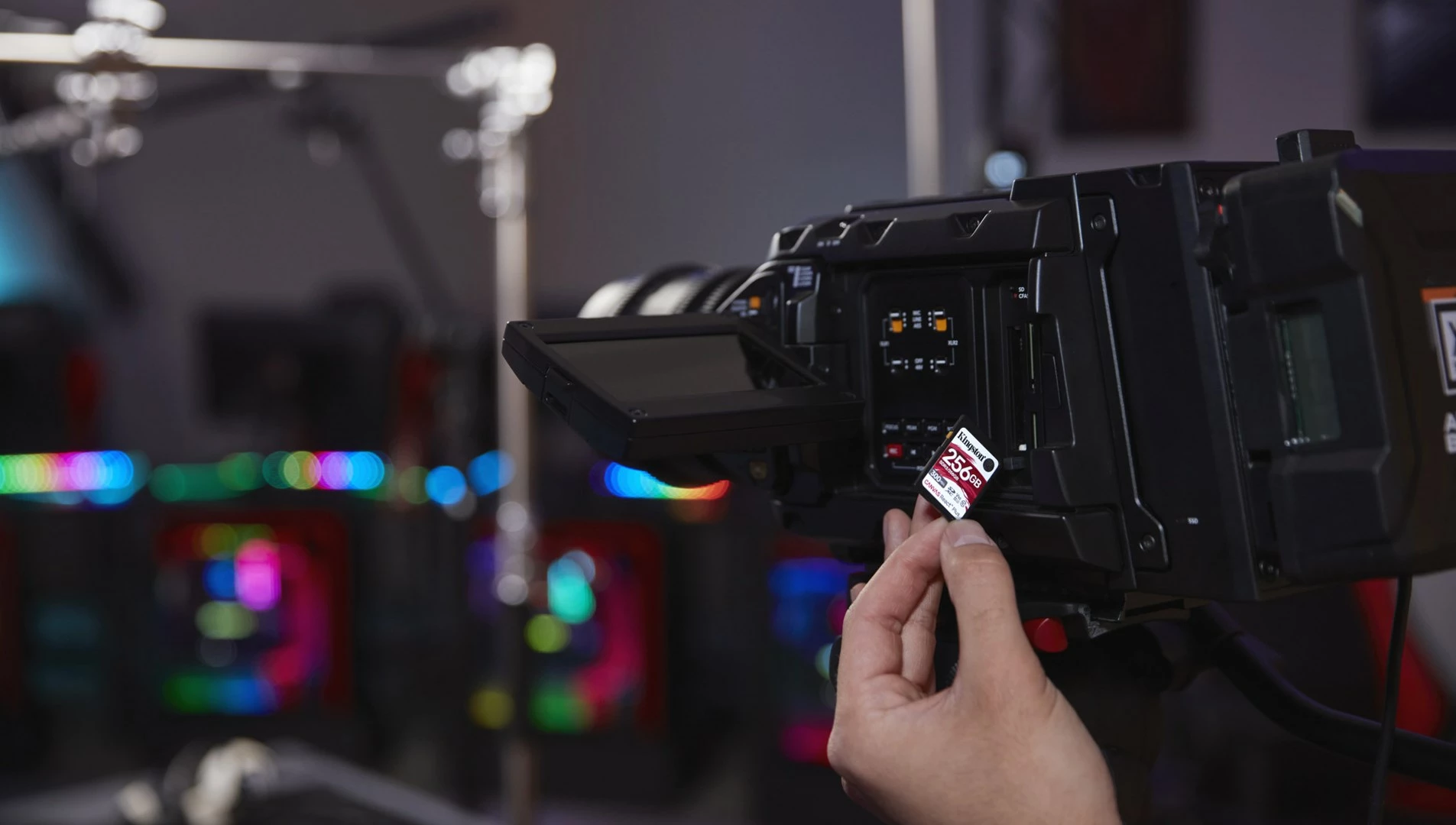 Kartelë memorie Kingston Canvas React Plus 256GB SDXC UHS-II, e zezë