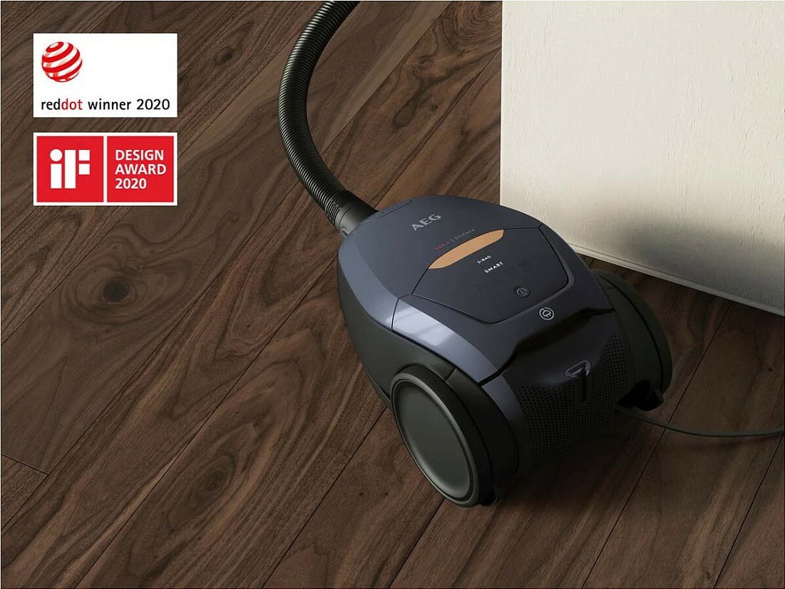 Fshesë me korrent AEG VX82-1-5DB, 600 W, qese 3.5 L, HEPA, e kaltër