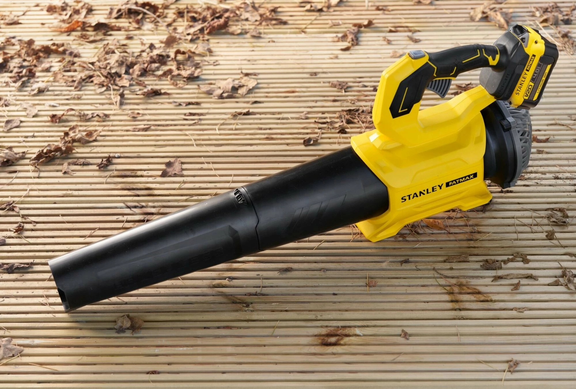 Fryrës gjethesh me bateri Stanley Fatmax V20 SFMCBL730B-XJ, 18V, brushless, 177 km/h, pa bateri/karikues, e verdhë/zezë