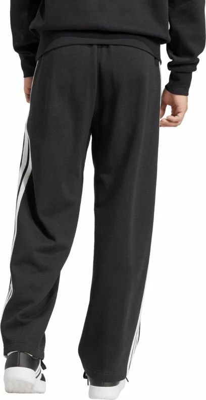 Pantallona sportive meshkuj adidas Essentials Three Stripes JM1770, të zeza