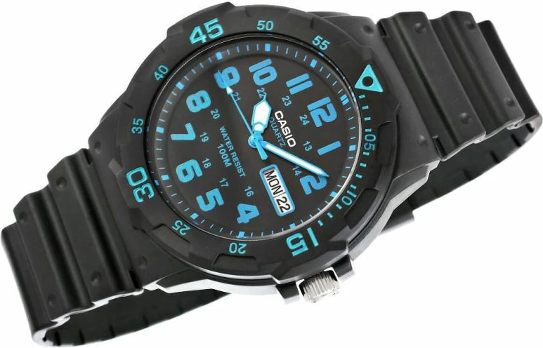 Orë dore për meshkuj Casio, e zezë