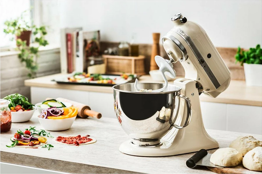 Mikser stacionar KitchenAid Artisan 4.8L, 300W, 10 shpejtësi, Almond Cream